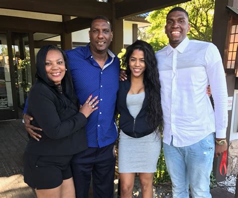 Kevon looney parents - There is more to expect from the young guy, regardless. Kevon Looney was born on February 6, 1996, in Milwaukee, Wisconsin, in the United States of America. His parents are Doug Looney and Victoria Looney. He has a brother called Kevin Looney. That said, continue reading to know more about Victoria Looney, the mother of Kevon Looney.